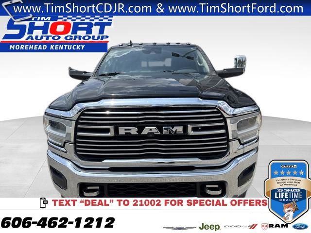 Diamond Black Crystal Pearlcoat 2021 RAM 3500 Chassis Pickup Truck Four-Wheel Drive 6-Speed Automatic