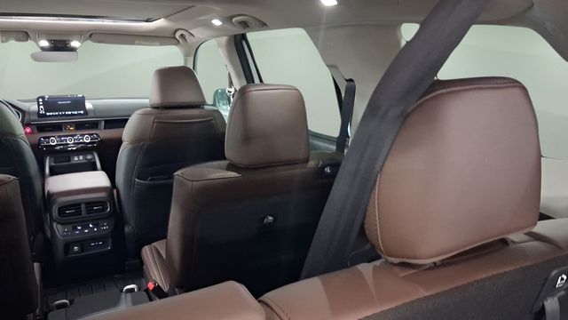 Used 2025 Honda Pilot SUV