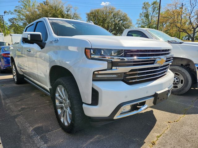 White (Iridescent Pearl Tricoat) 2019 Chevrolet Silverado 1500 High Country Crew Cab 4WD Pickup Truck Four-Wheel Drive Automatic