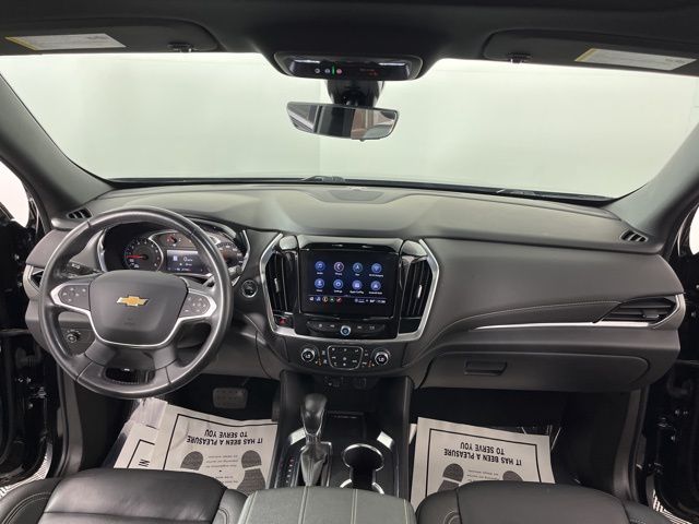 2022 Mosaic Black Metallic Chevrolet Traverse LT Leather AWD SUV