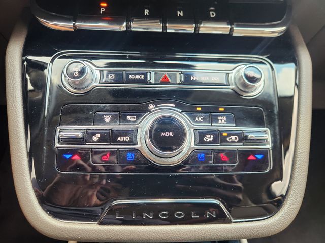2021 Lincoln Corsair Reserve White at Shottenkirk Kia Fort Bend
