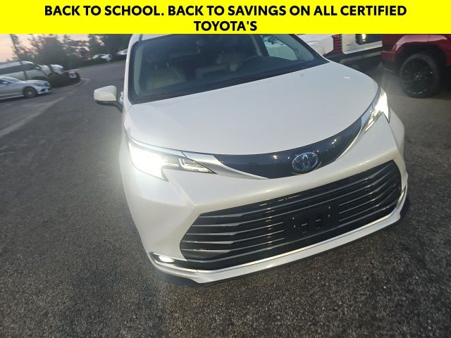 Used 2023 Toyota Sienna Van
