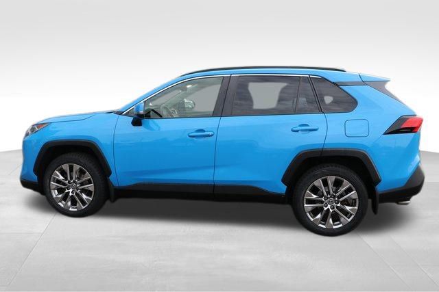 2021 Toyota RAV4 XLE Premium 22