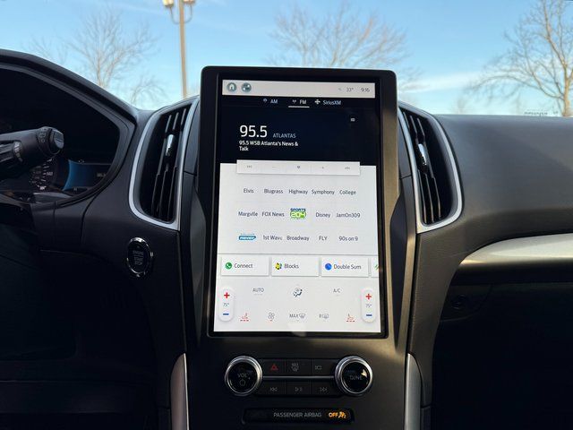 2023 Ford Edge SEL photo