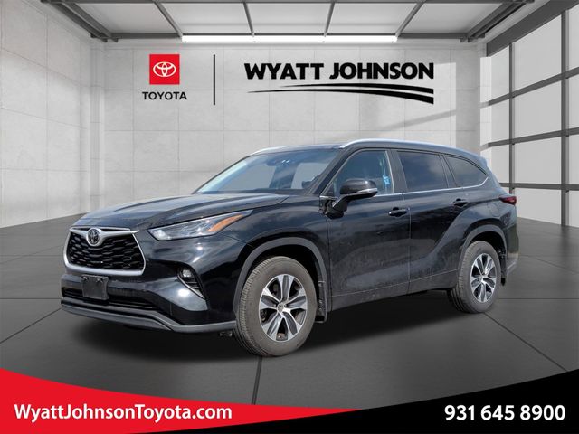 Midnight Black Metallic 2025 Toyota Highlander XLE AWD SUV / Crossover All-Wheel Drive 8-Speed Automatic