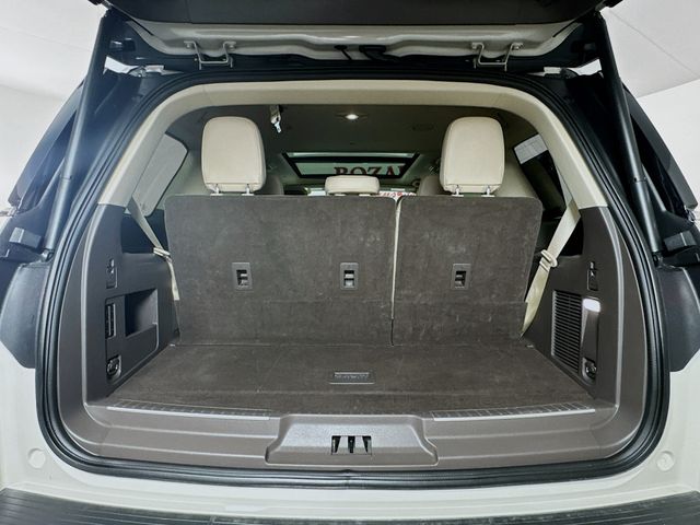 2024 Ceramic Pearl Metallic Tri-Coat Lincoln Navigator Premiere 4X4 SUV