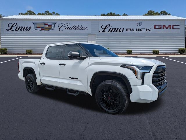  2022 Toyota Tundra SR5 CrewMax Cab 4WD   