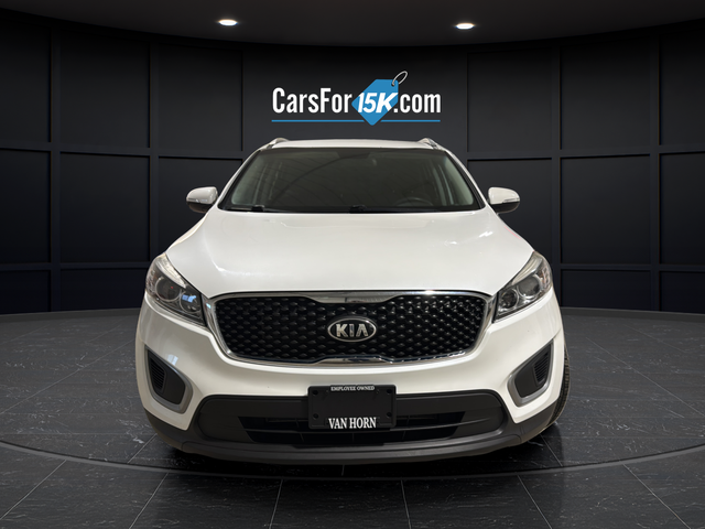 Used 2017 Snow White Pearl Kia LX image 2