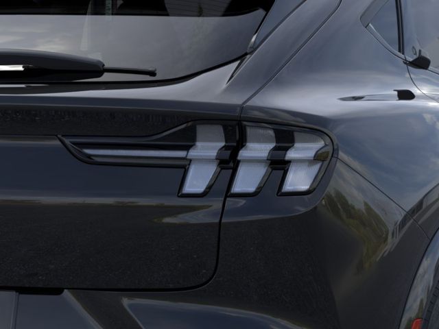 New 2026 Black Ford Premium image 21