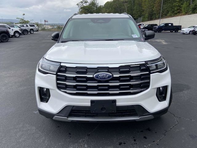 2025 Ford Explorer Active 8