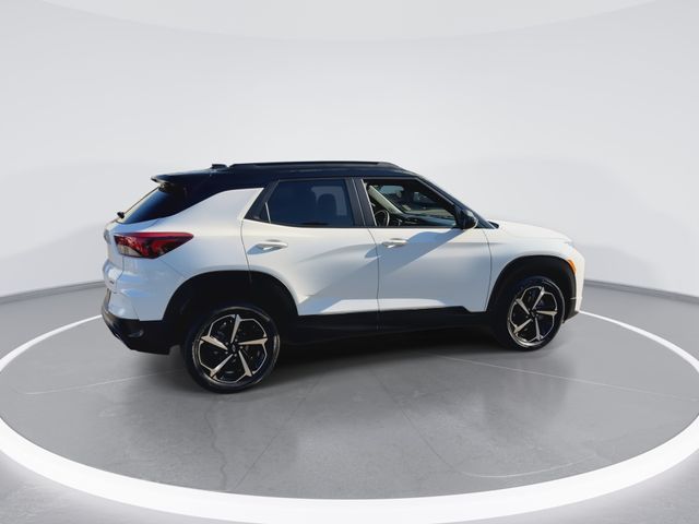 Used 2023 White Chevrolet RS image 9
