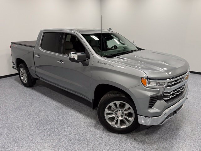 Used 2025 Gray Chevrolet LTZ image 34