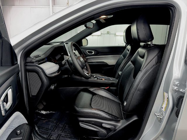 Used 2025 Jeep Compass SUV