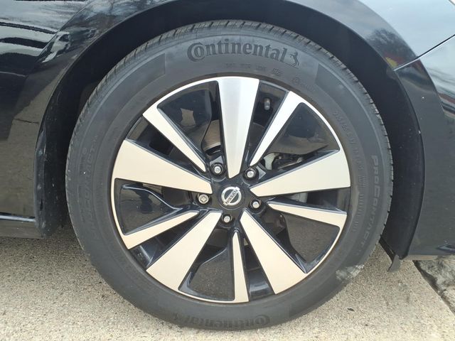 2022 Nissan Altima - Image 8