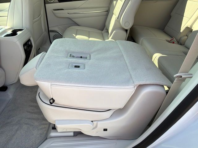 New 2027 Buick Enclave SUV