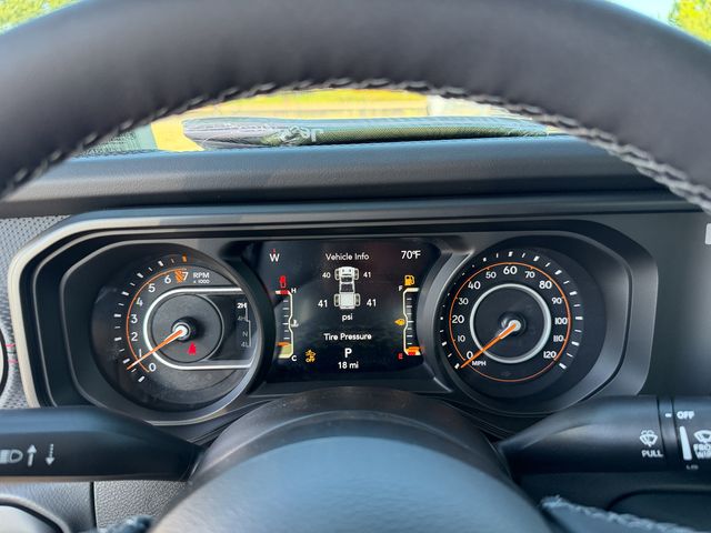 new 2026 Jeep Gladiator car, priced at $55,980