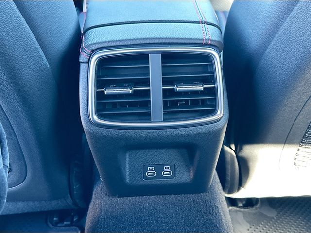 Thumbnail: 2025 Genesis G70 - 18