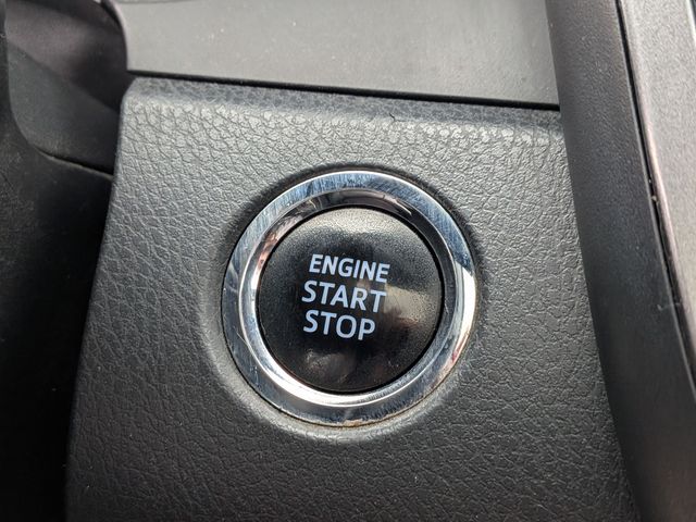 2020 Toyota Camry - Image 22