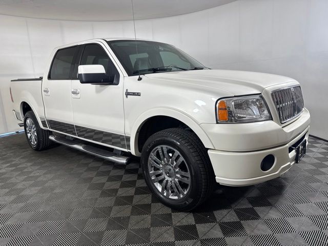 White 2007 Lincoln Mark LT Pickup Truck 4-Speed Automatic Overdrive
