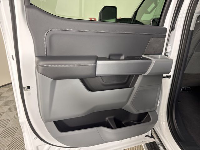 2025 Oxford White Ford F-150 XLT 4X4 Truck