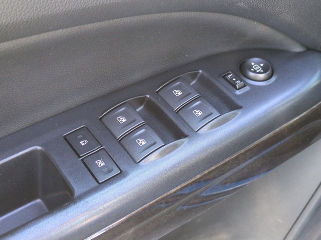 Used 2021 Blue GMC Elevation image 13