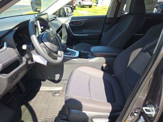 2025 Toyota RAV4 Hybrid LE photo 8