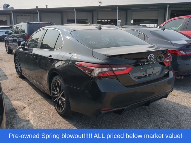 Used 2022 Midnight Black Metallic Toyota SE image 2