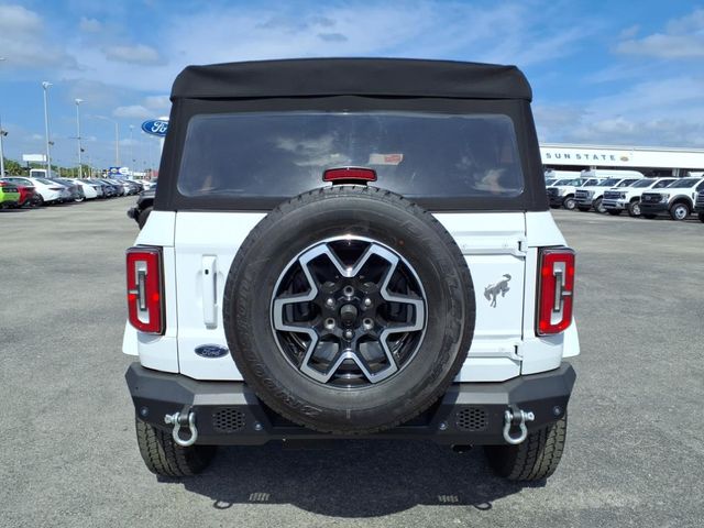 2024 Ford Bronco Outer Banks photo