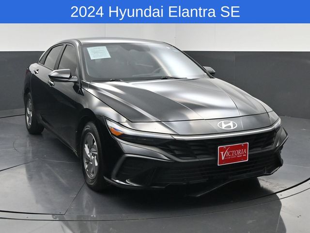 2024 Hyundai Elantra SE Black at DeMontrond Auto Country