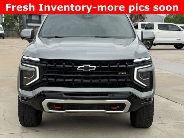 2025 Chevrolet Suburban Z71 - 5