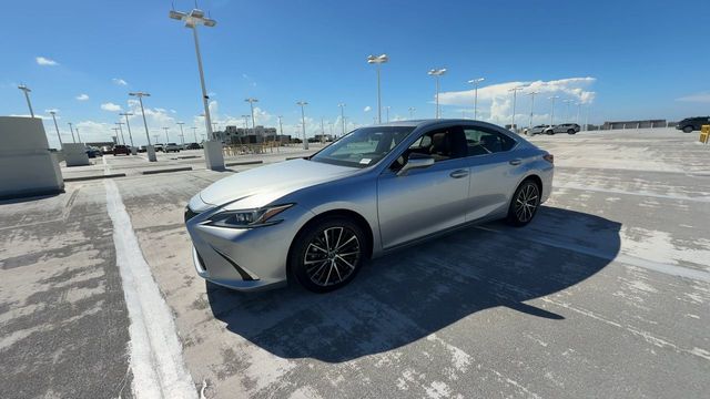 2025 Lexus ES - $46,788