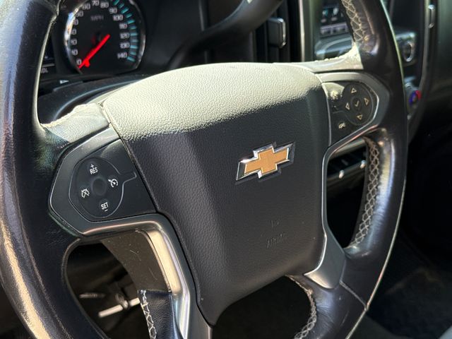 Used 2018 Gray Chevrolet LT image 25
