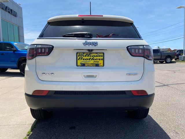 2020 Jeep Compass Latitude - White Clearcoat exterior view 7