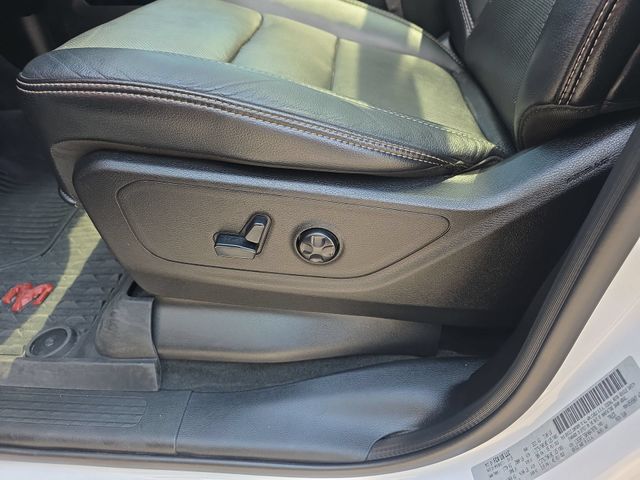 Used 2019 Bright White Clearcoat Ram Rebel image 29