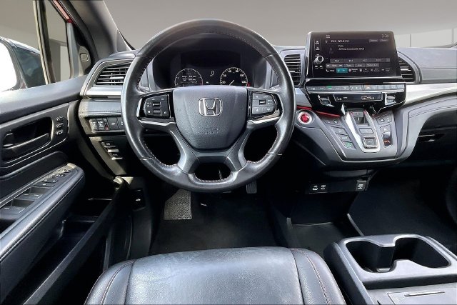 Used 2025 Honda Odyssey Van