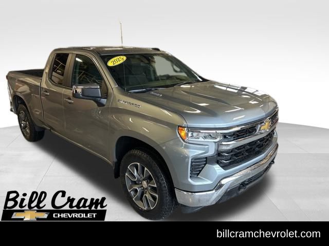 2025 Chevrolet Silverado 1500 LT photo