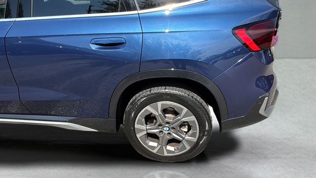 Used 2023 Blue BMW xDrive28i image 45