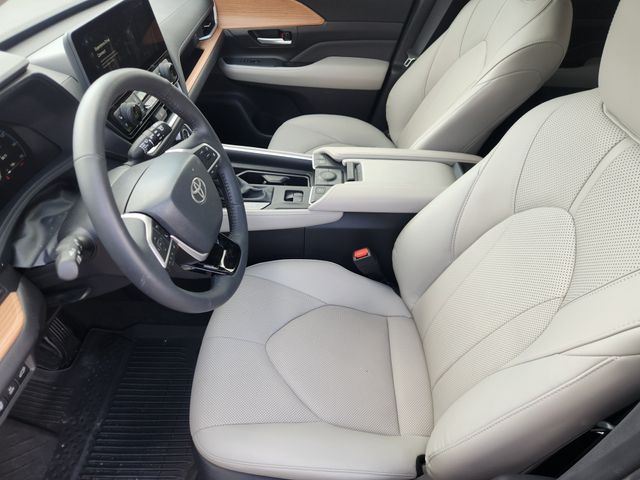Used 2026 Toyota Grand Highlander Hybrid SUV