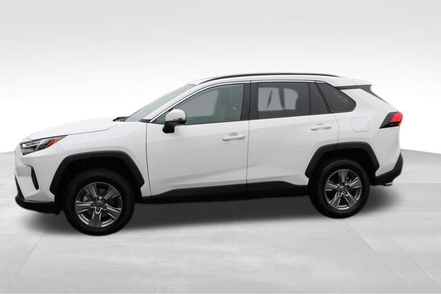 2024 Toyota RAV4 XLE 21