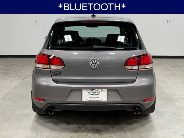 2010 Volkswagen GTI photo