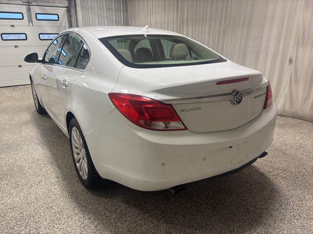 2013 Buick Regal Premium 1 photo