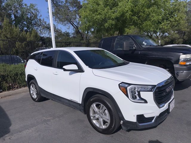 Summit White 2024 GMC Terrain SLE FWD SUV / Crossover Front-Wheel Drive 9-Speed Automatic