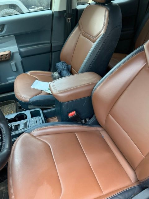 Used 2024  Ford Lariat image 8