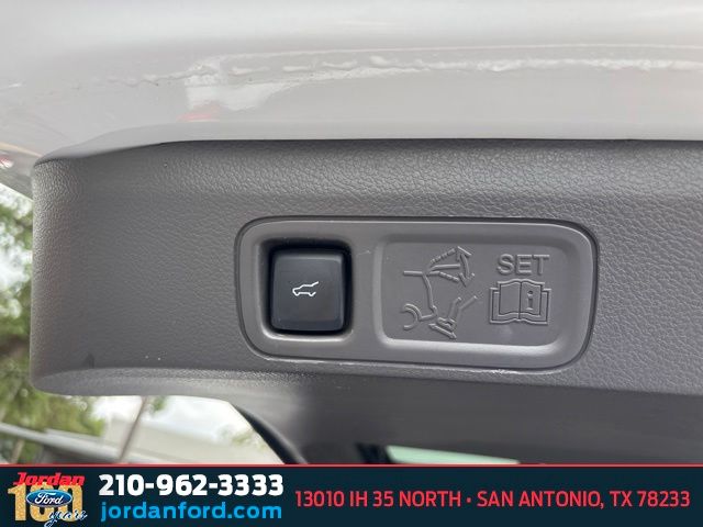 Used Car 2021 Ford Expedition Max  Xlt For Sale Under $25,000 In San Antonio, Texas