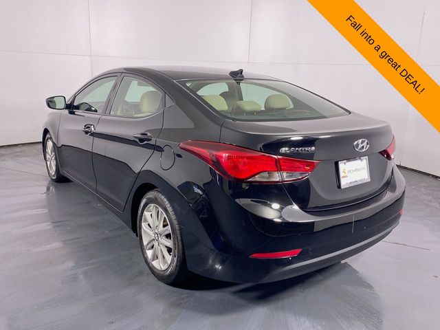 2016 Hyundai Elantra SE 32