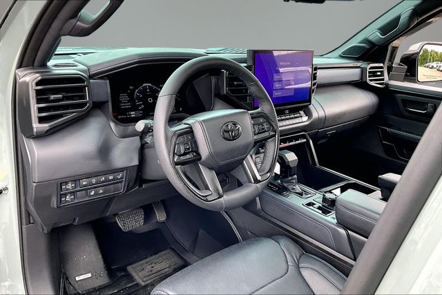 2025 Toyota Tundra Platinum - Photo 13