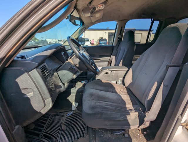 2004 White Dodge Dakota Sport 4X4 Truck