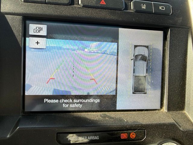 2017 White Ford Super Duty F-350 SRW Platinum 4X4 Truck