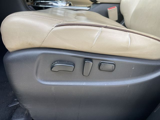 Used 2017 Brown Nissan Platinum image 12