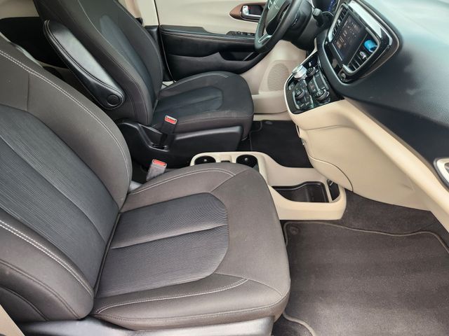 Used 2022 Chrysler Voyager Van